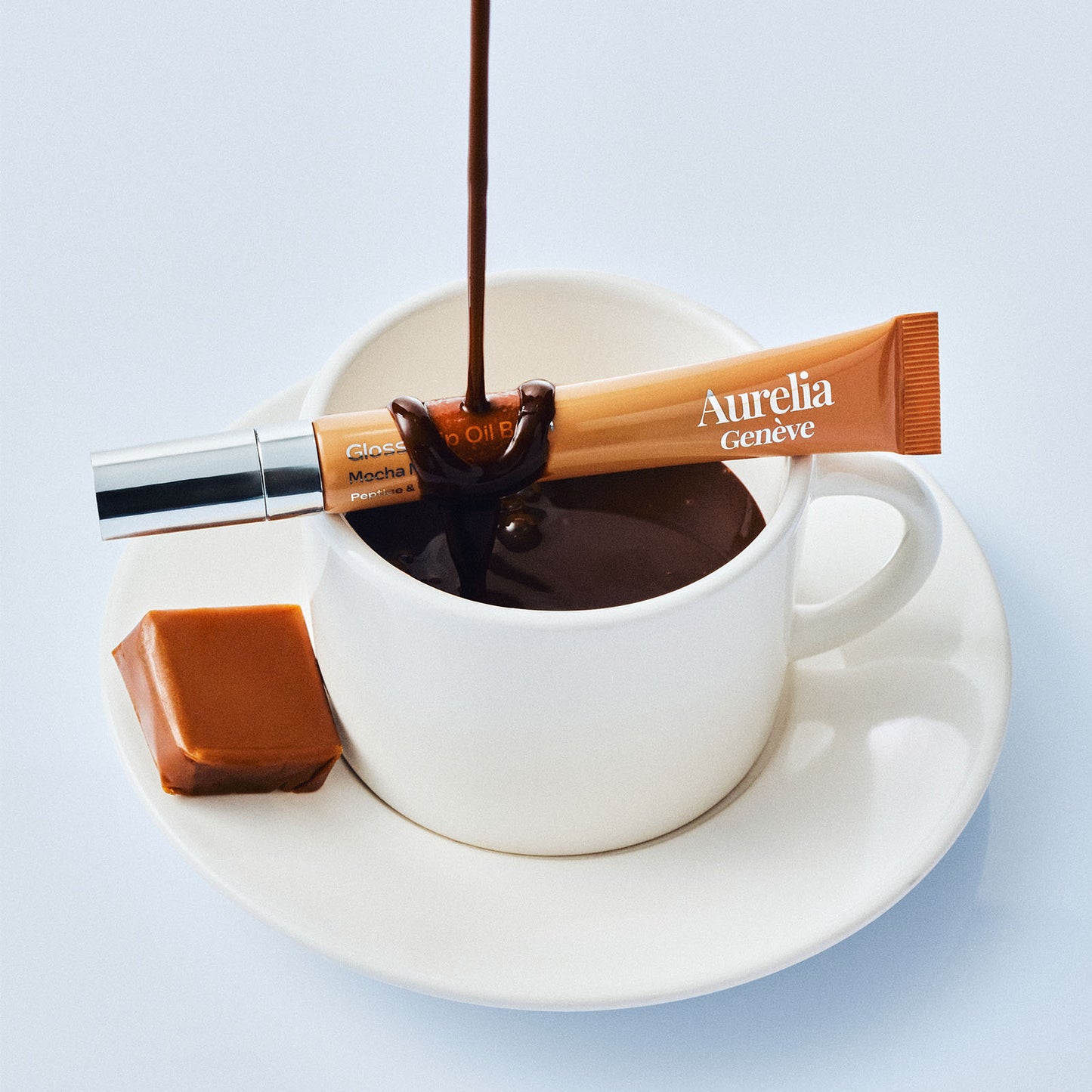 Glossy Lip Oil Balm - Peptide & Ceramid Infused - Mocha Mousse