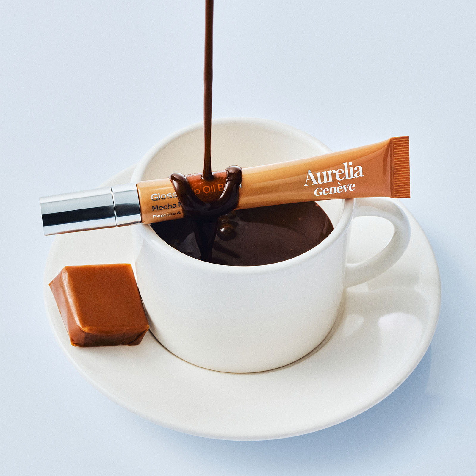 Glossy Lip Oil Balm - Peptide & Ceramid Infused - Mocha Mousse